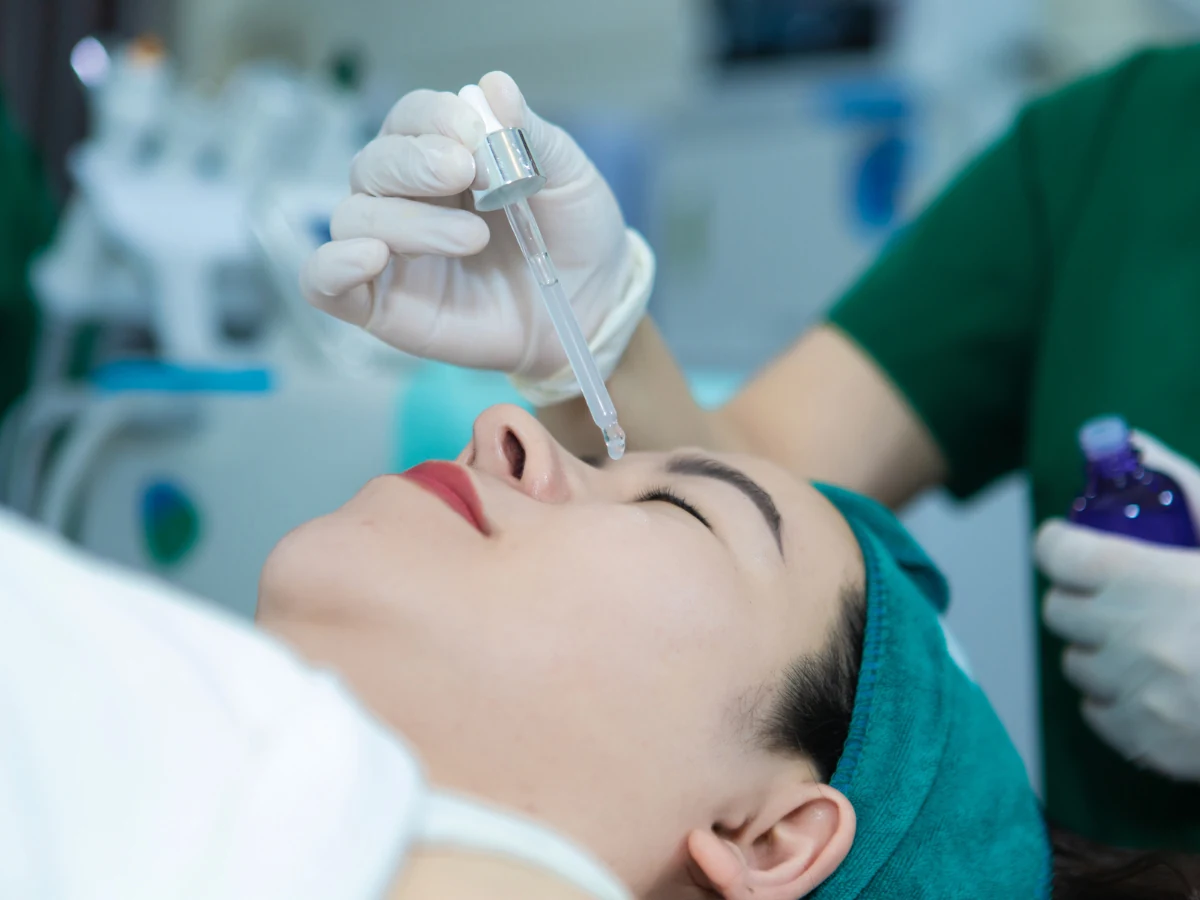 Chăm sóc serum sau lấy nhân tại Mây Spa